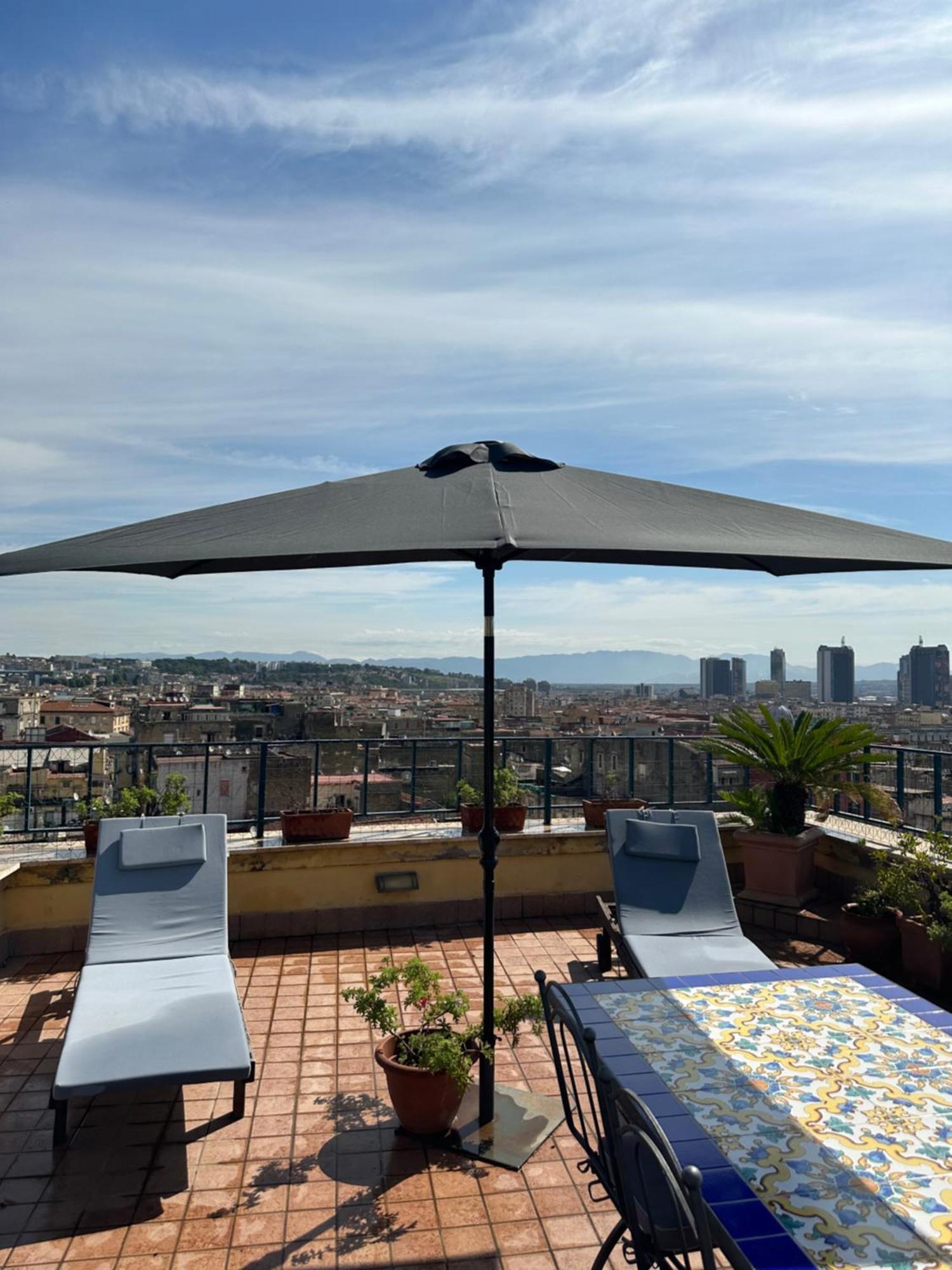 Ferienwohnung A Wonderful Penthouse In Neapel Exterior foto